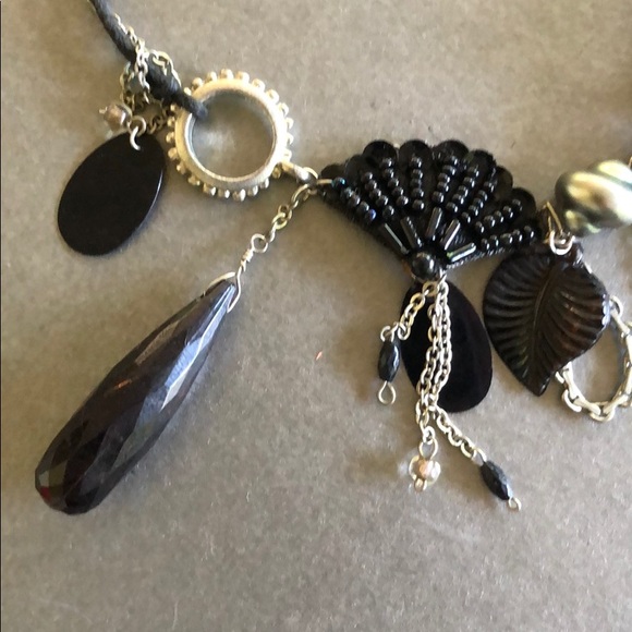 Girly Goth - Picture 4 of 6